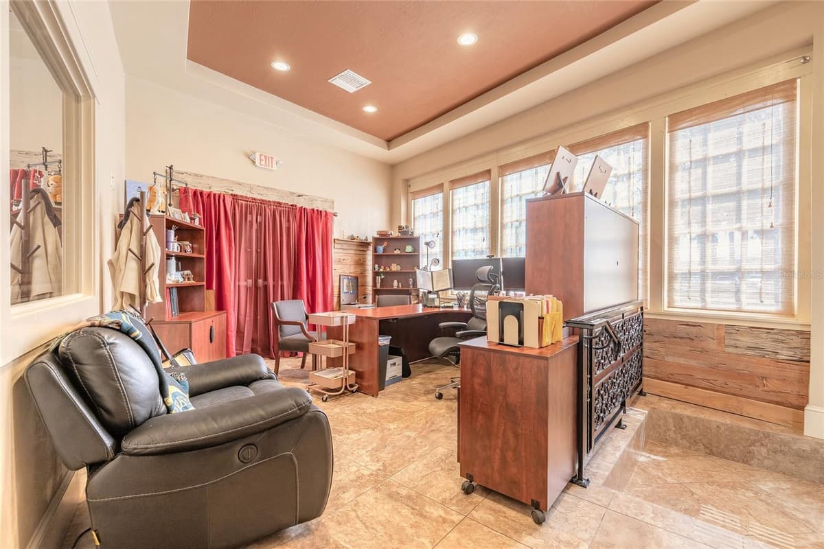 1112 RIVERSIDE DRIVE — photo 12 of 56