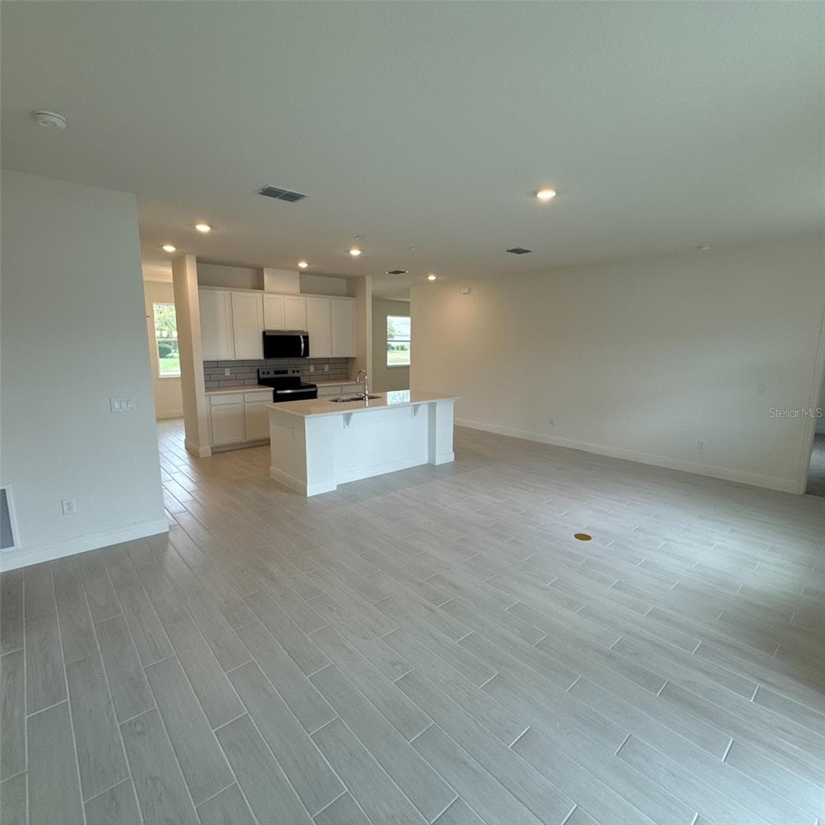 106 FORRESTER PLACE — photo 4 of 18
