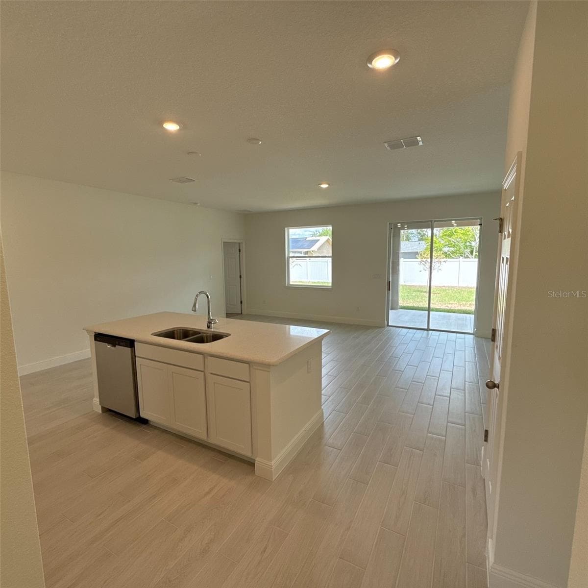 106 FORRESTER PLACE — photo 6 of 18