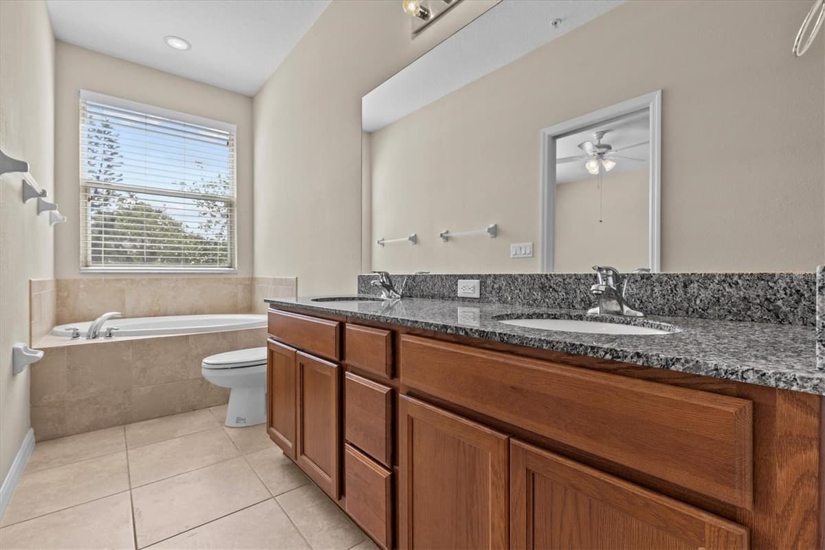 800 CALLISTA CAY LOOP — photo 17 of 36