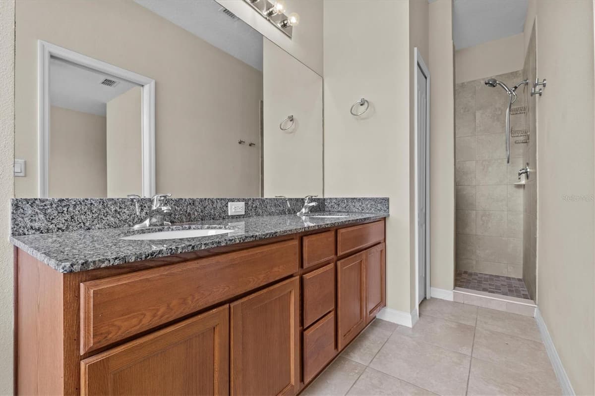 800 CALLISTA CAY LOOP — photo 18 of 36