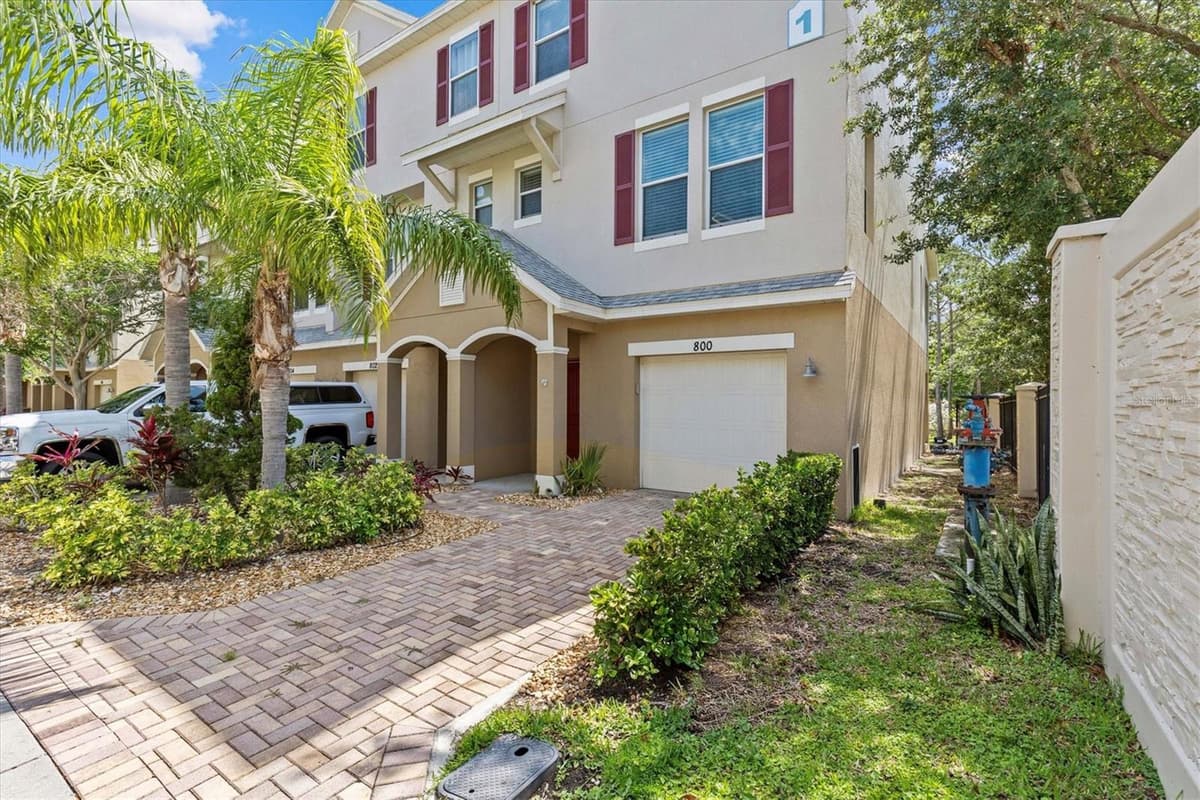 800 CALLISTA CAY LOOP — photo 2 of 36