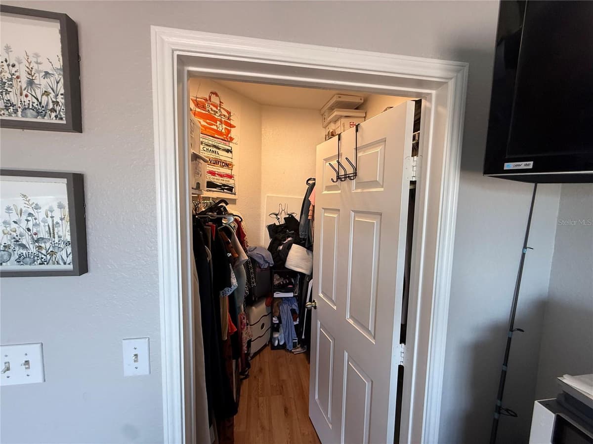 4333 BAYSIDE VILLAGE DRIVE — photo 17 of 28