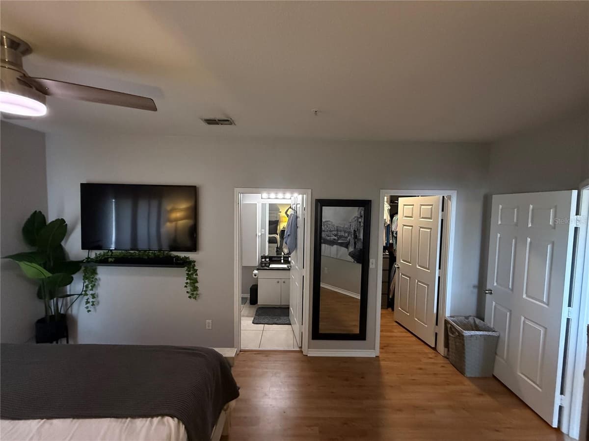 4333 BAYSIDE VILLAGE DRIVE — photo 21 of 28