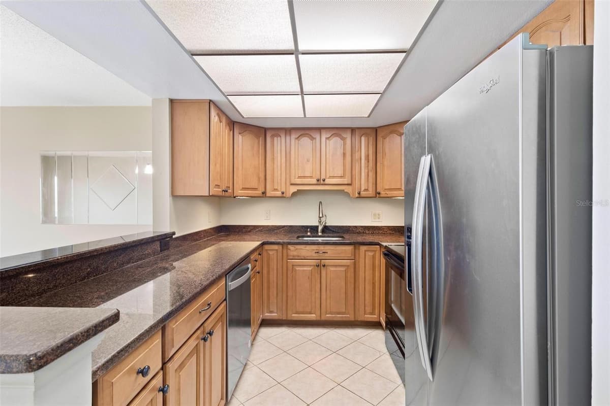 4900 BRITTANY DRIVE — photo 2 of 32
