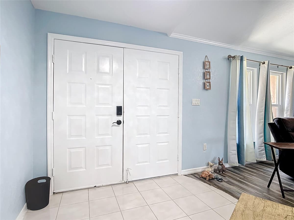 18790 COUNTRYMAN AVENUE — photo 15 of 71