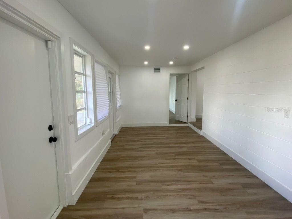 22011 CATHERINE AVENUE — photo 26 of 36