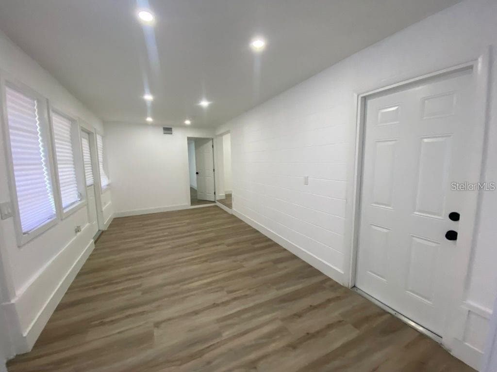 22011 CATHERINE AVENUE — photo 24 of 36
