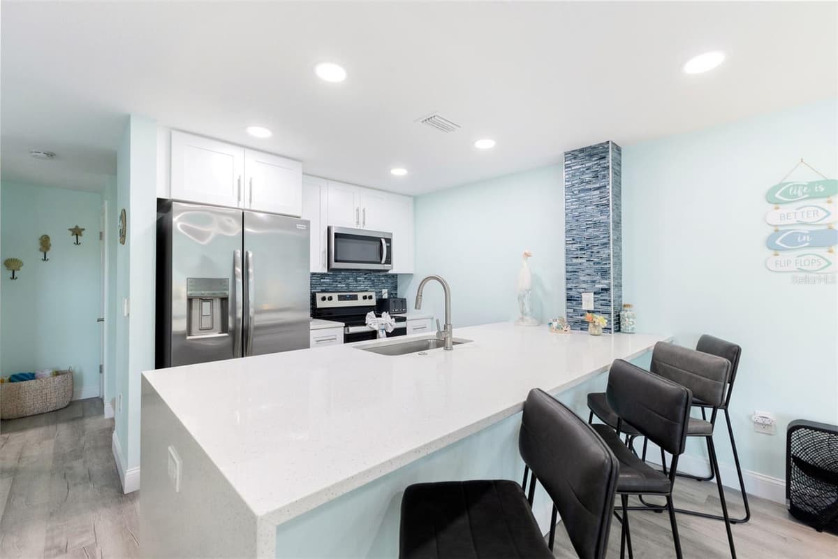 337 REX PLACE — photo 10 of 40