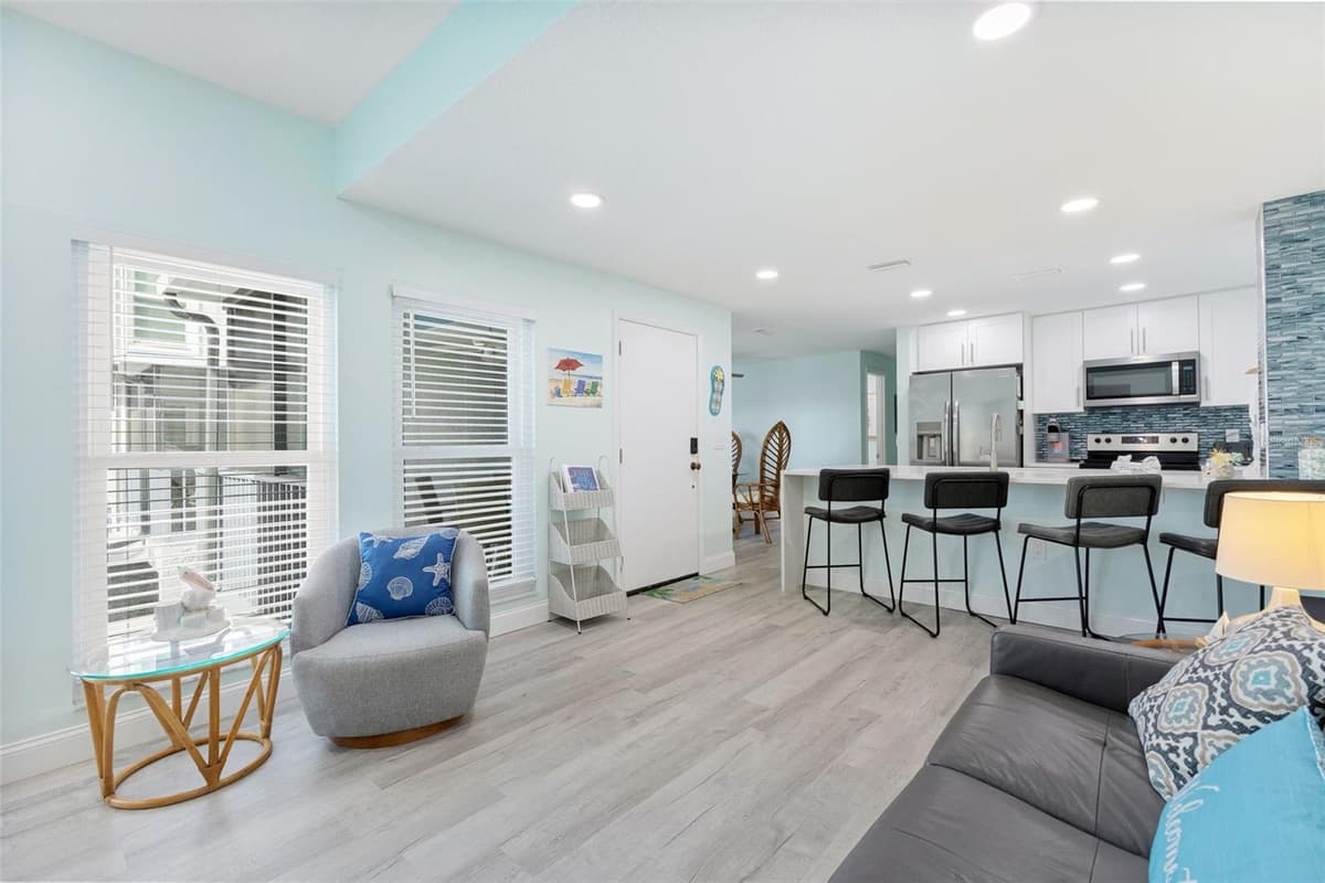 337 REX PLACE — photo 8 of 40