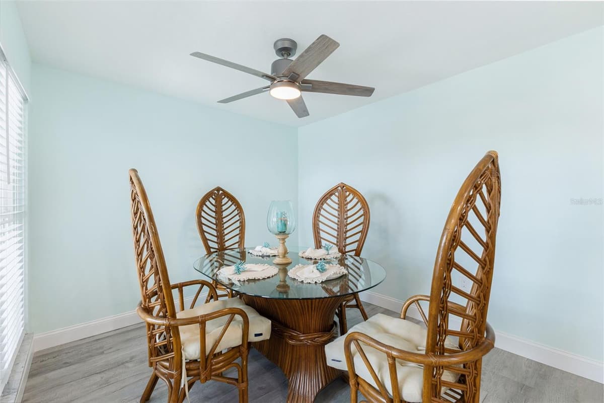 337 REX PLACE — photo 17 of 40