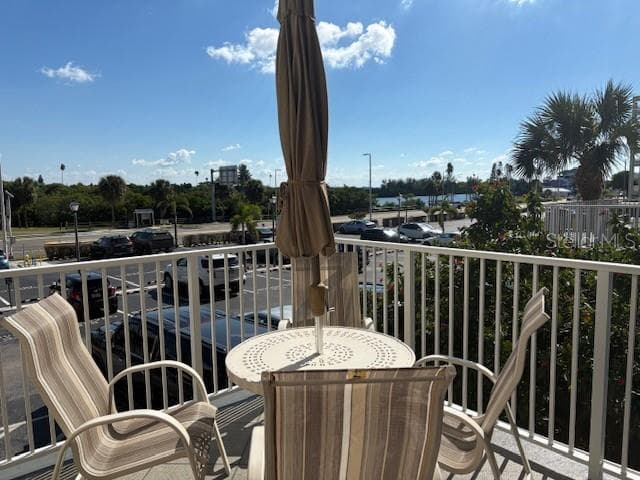 18650 GULF BOULEVARD — photo 26 of 41