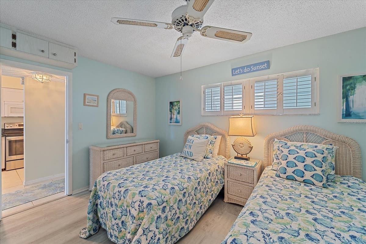 950 TARPON CENTER DRIVE — photo 20 of 26