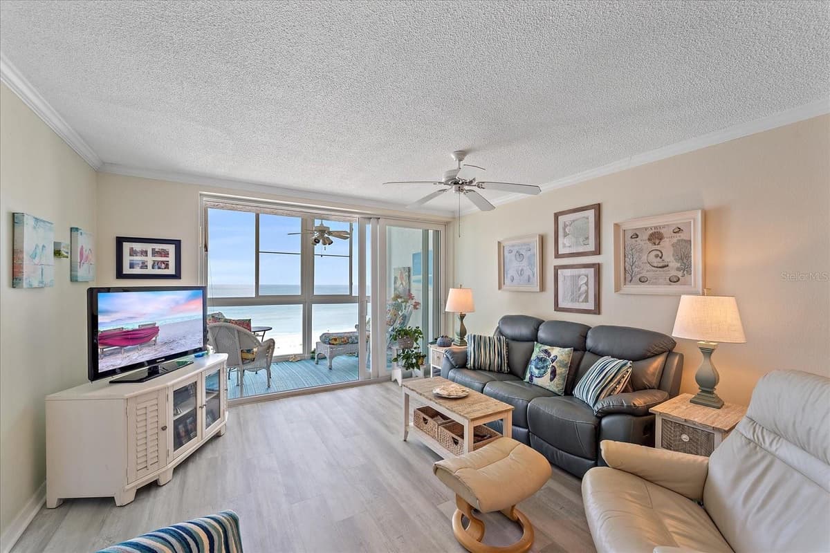 950 TARPON CENTER DRIVE — photo 15 of 26