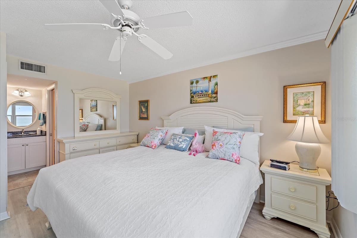 950 TARPON CENTER DRIVE — photo 18 of 26