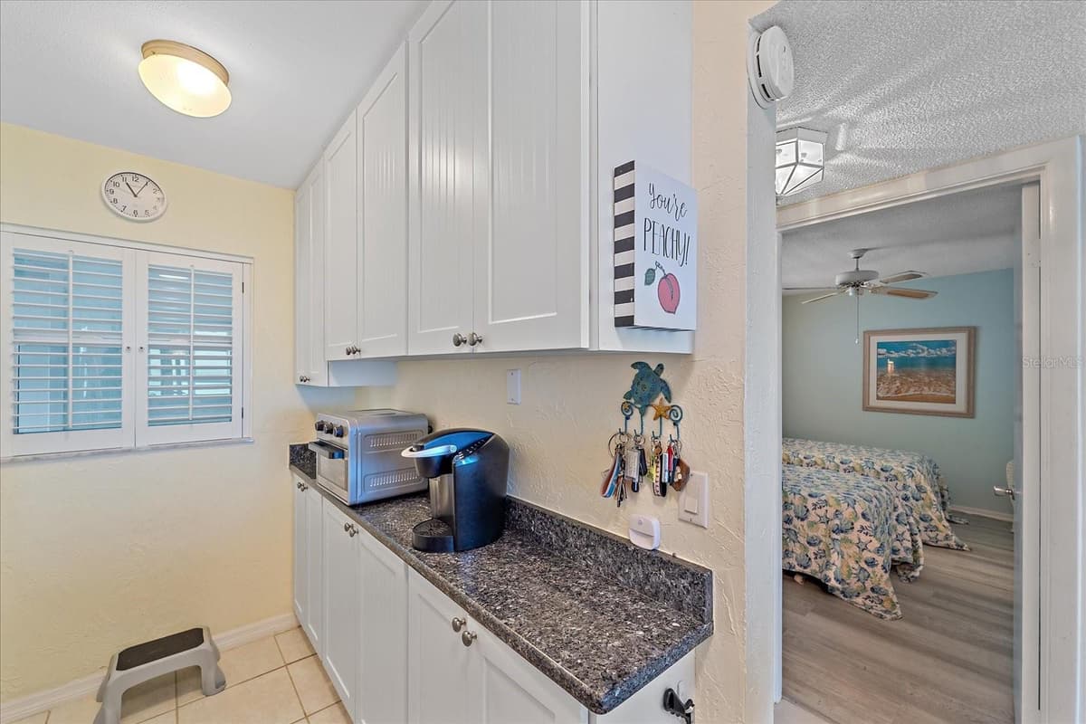 950 TARPON CENTER DRIVE — photo 13 of 26