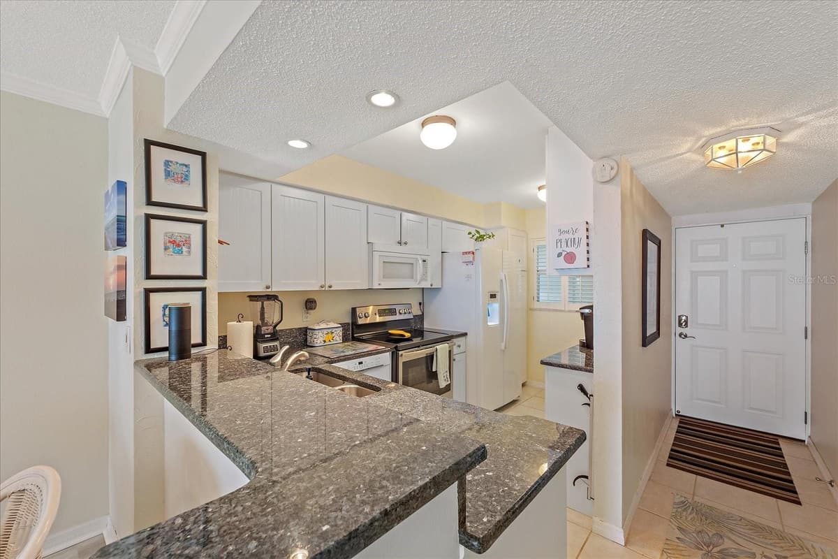 950 TARPON CENTER DRIVE — photo 11 of 26