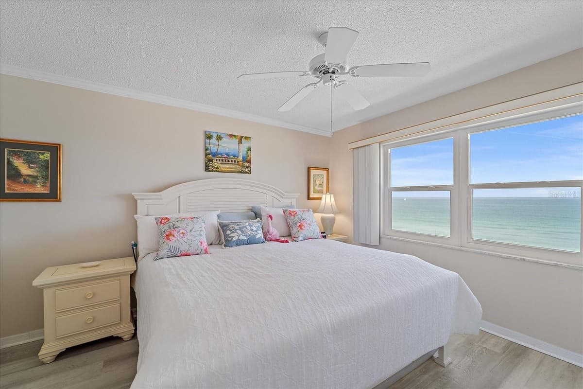 950 TARPON CENTER DRIVE — photo 16 of 26