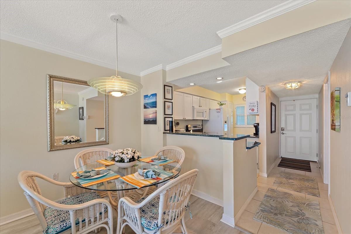 950 TARPON CENTER DRIVE — photo 10 of 26