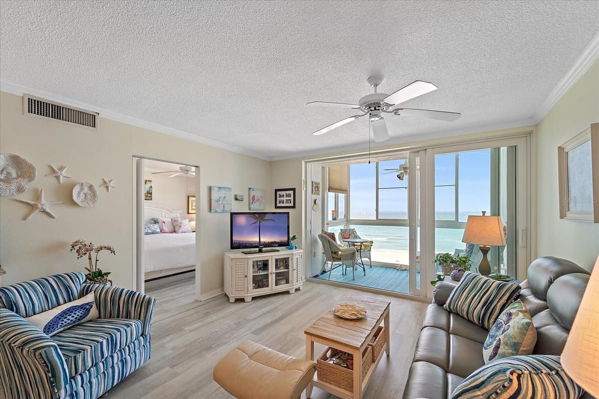 950 TARPON CENTER DRIVE — photo 5 of 26