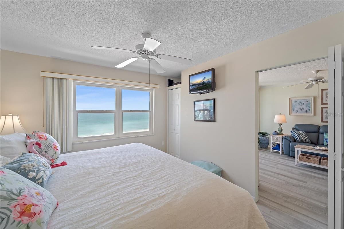 950 TARPON CENTER DRIVE — photo 17 of 26