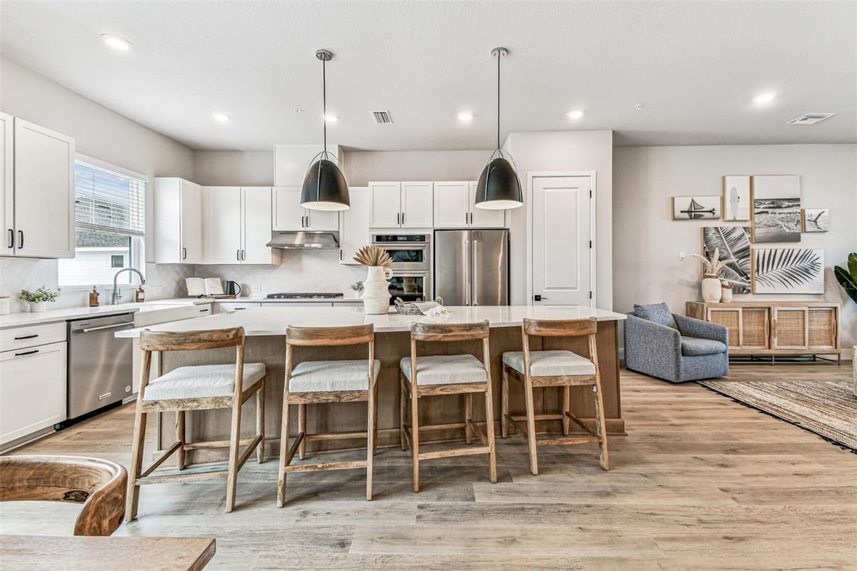 7236 SUTTON LANE — photo 9 of 46