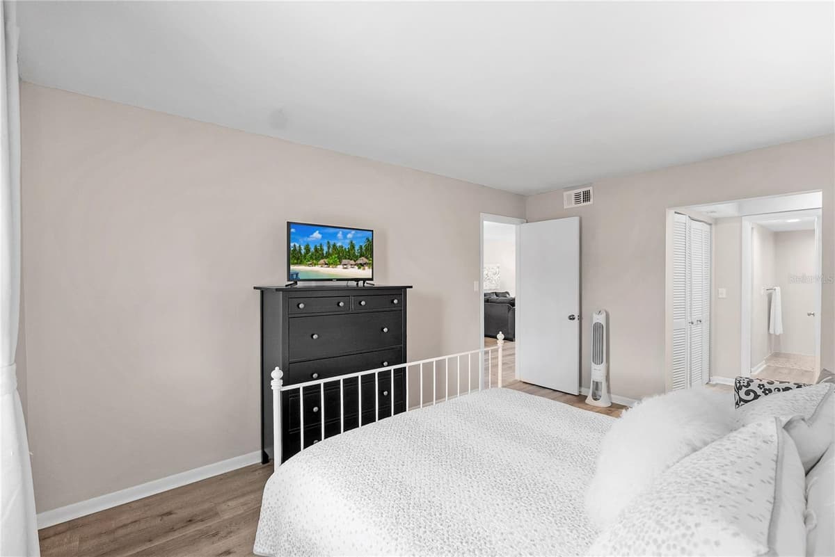 8703 BARDMOOR BOULEVARD — photo 19 of 47