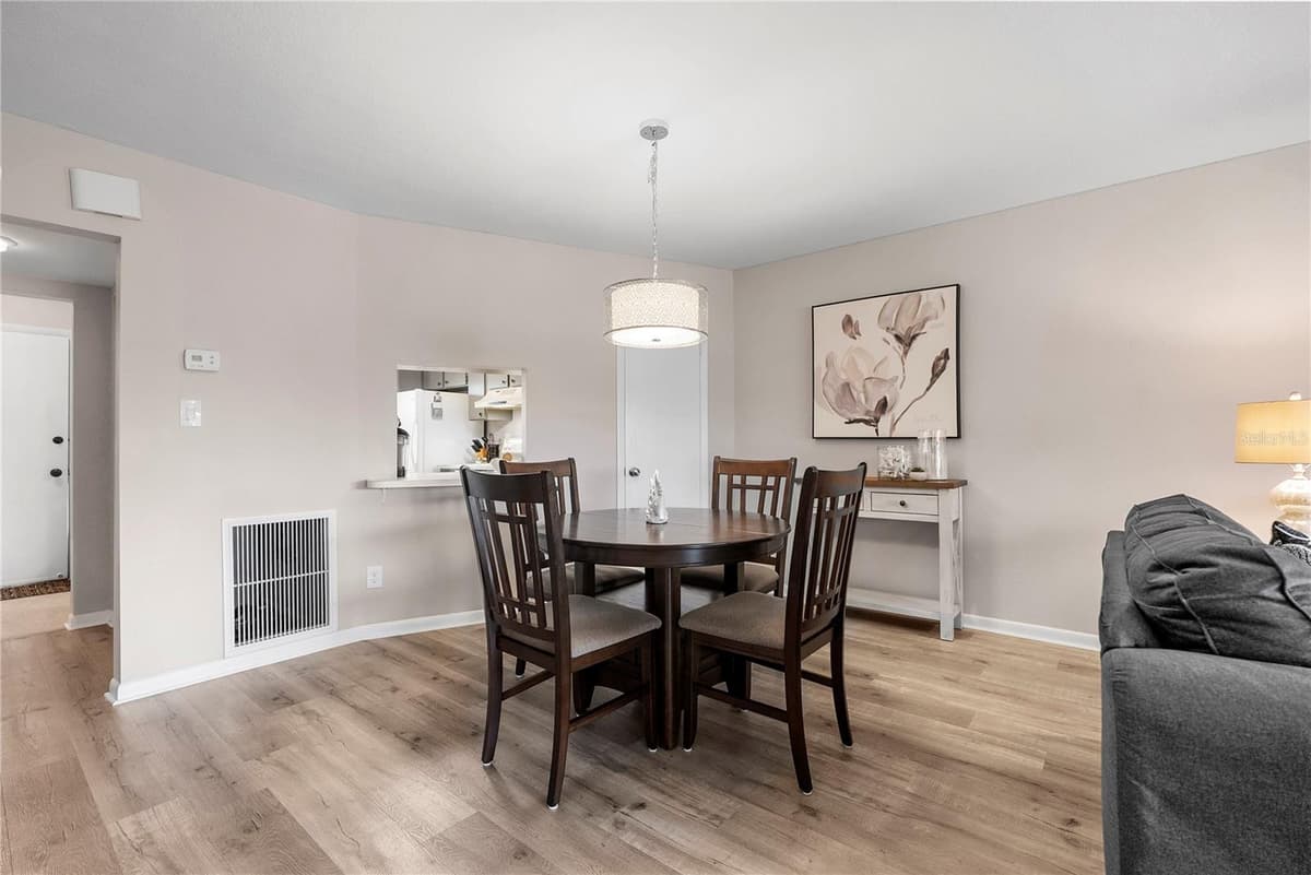 8703 BARDMOOR BOULEVARD — photo 16 of 47