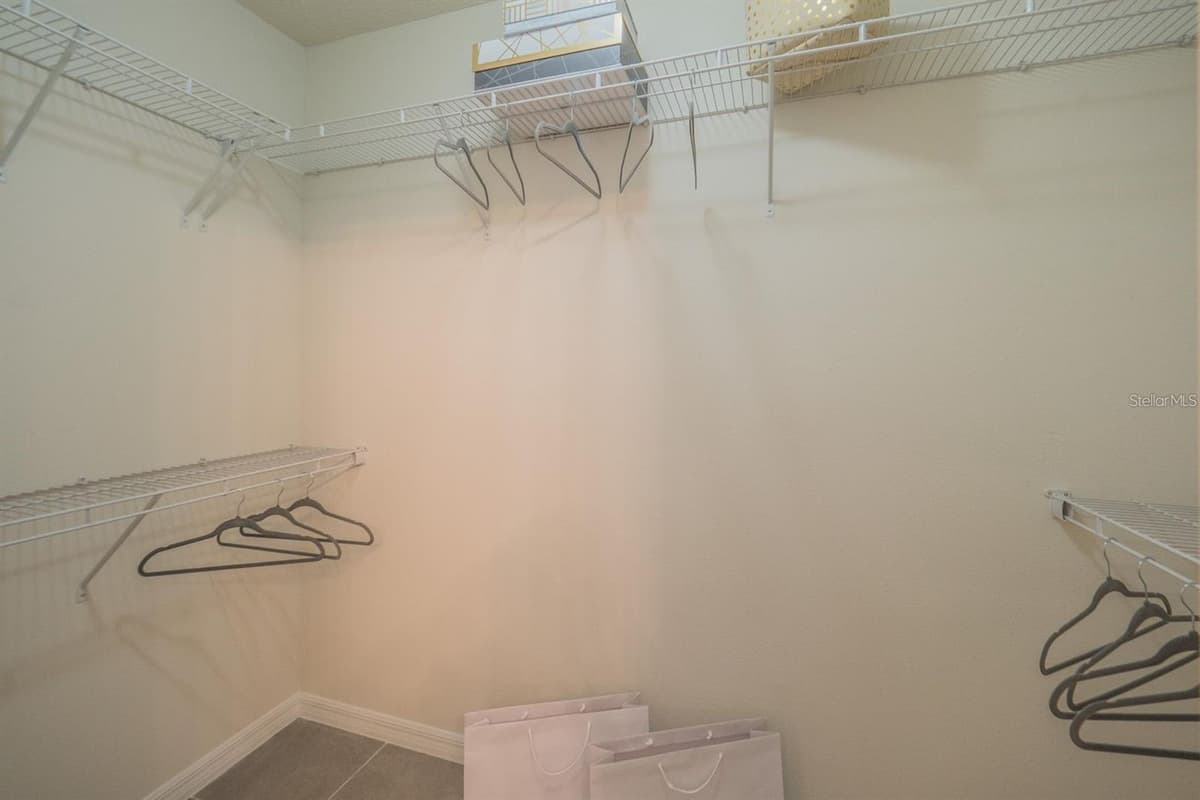 248 CHESHIRE COURT — photo 20 of 24