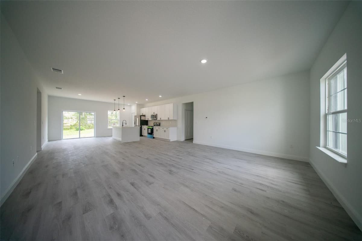 13621 40TH CIRCLE — photo 14 of 29