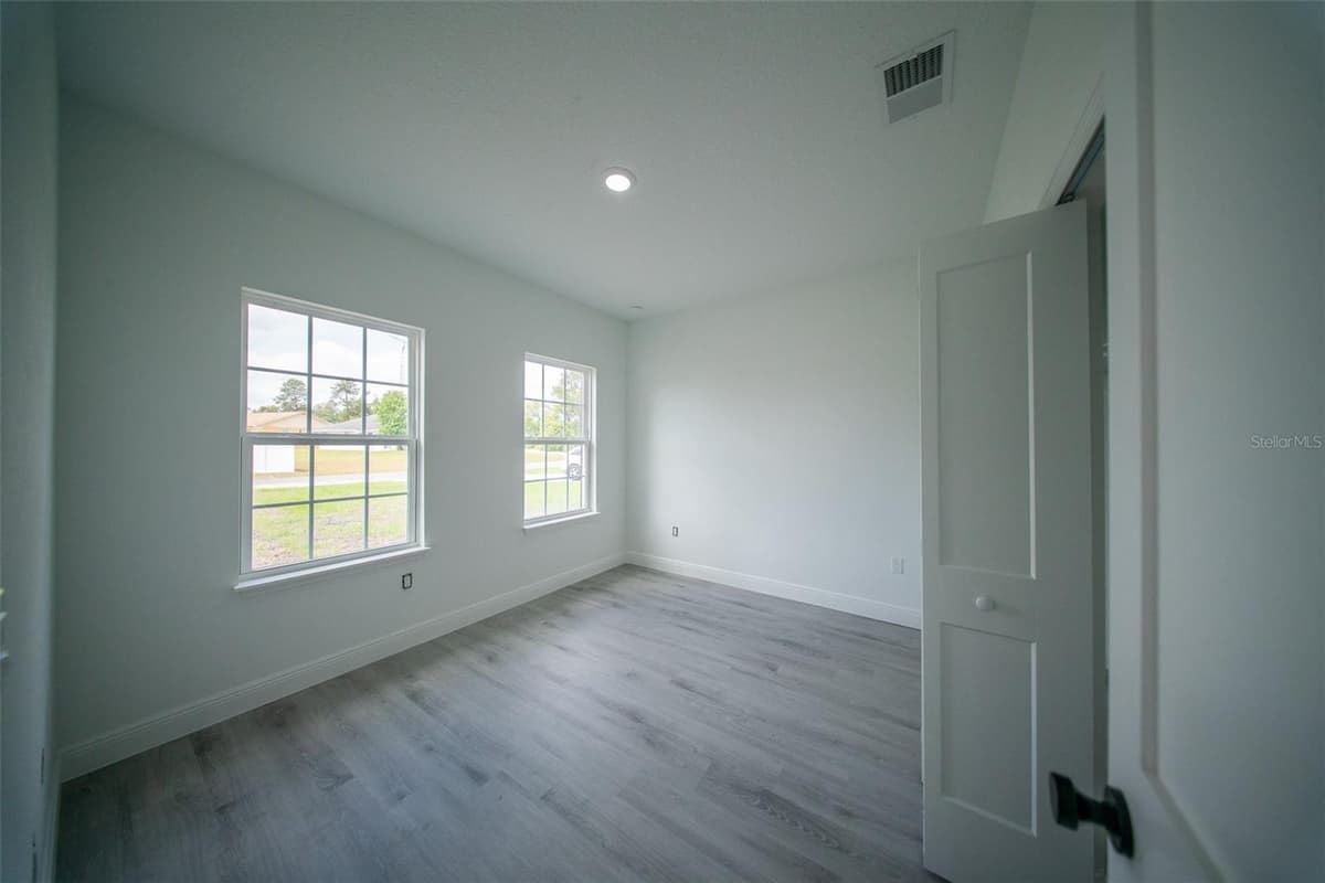 13621 40TH CIRCLE — photo 17 of 29