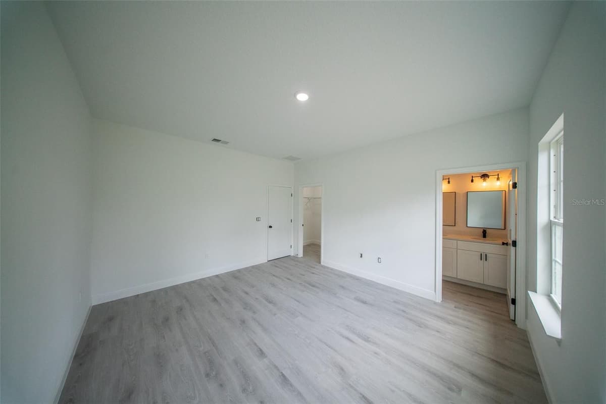 13621 40TH CIRCLE — photo 15 of 29