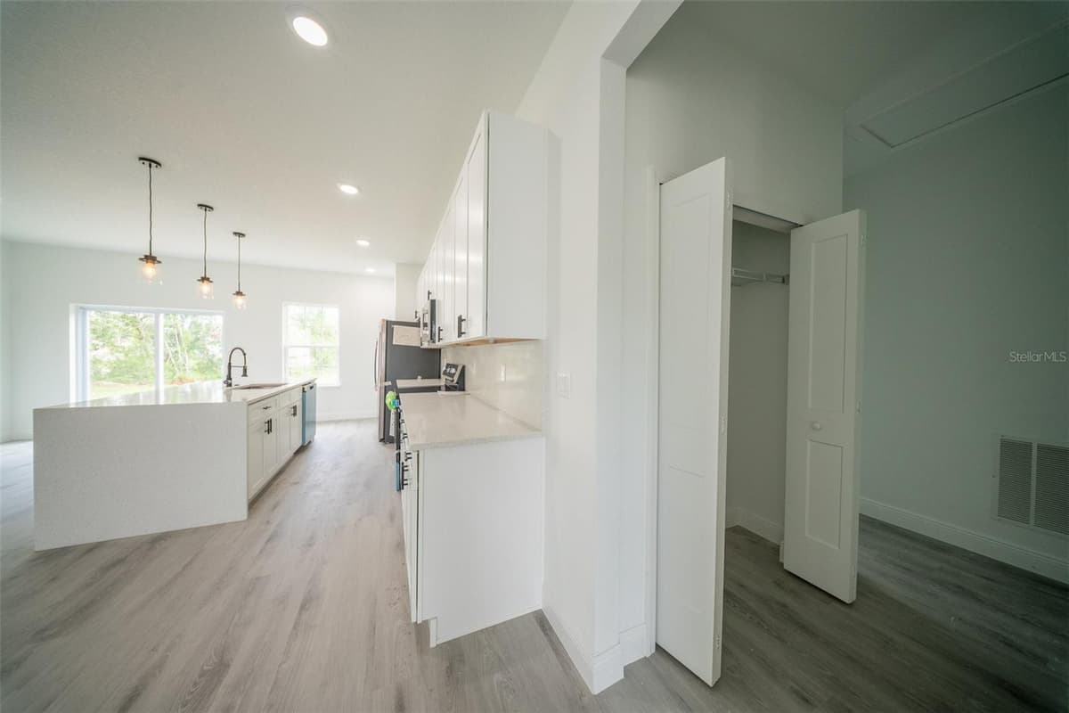 13621 40TH CIRCLE — photo 13 of 29