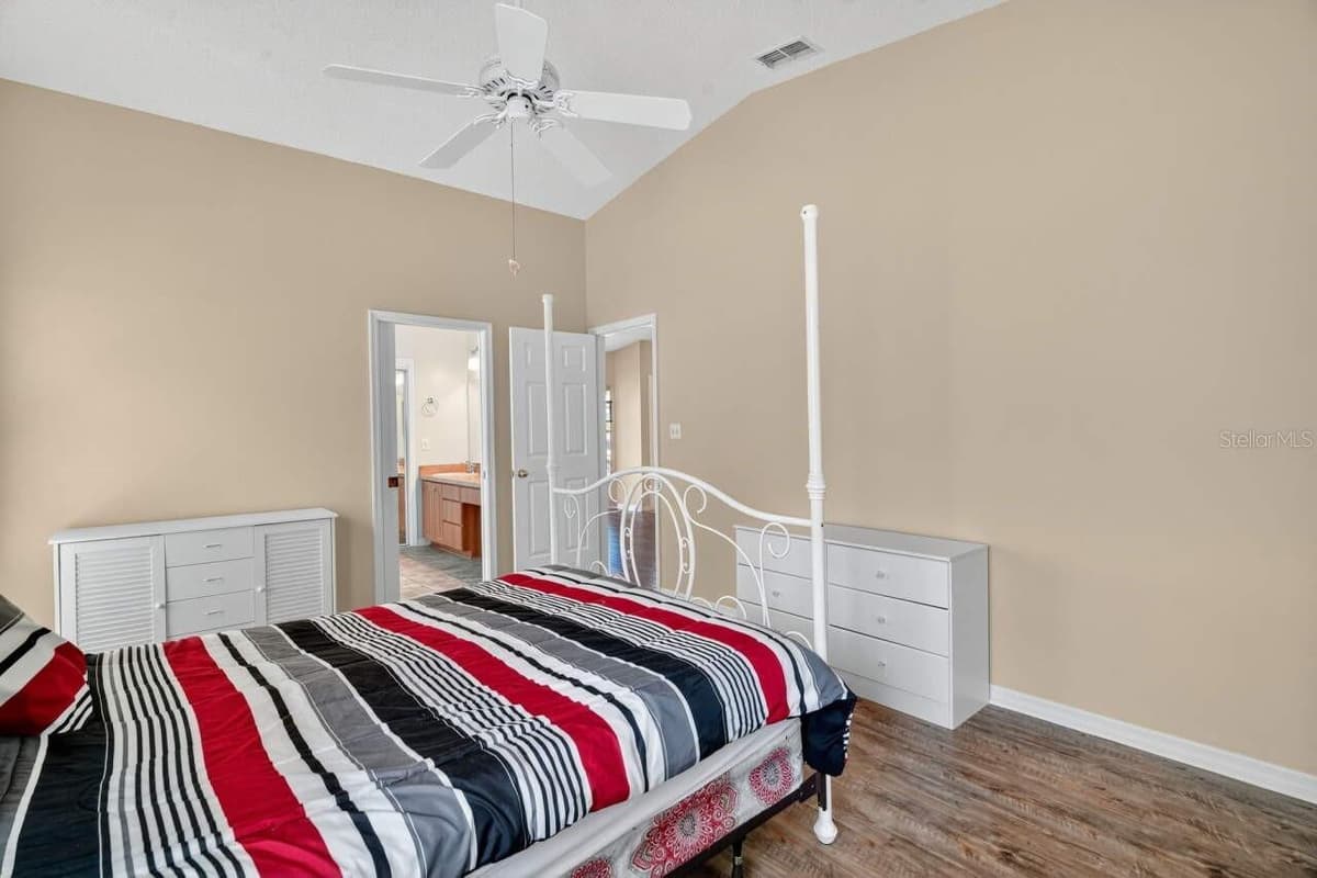 25800 BELLE HELENE — photo 16 of 36