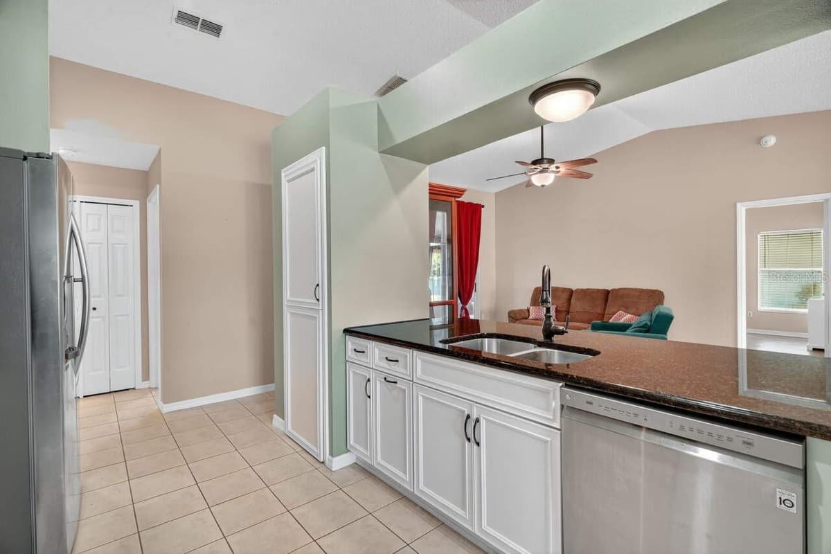 25800 BELLE HELENE — photo 13 of 36