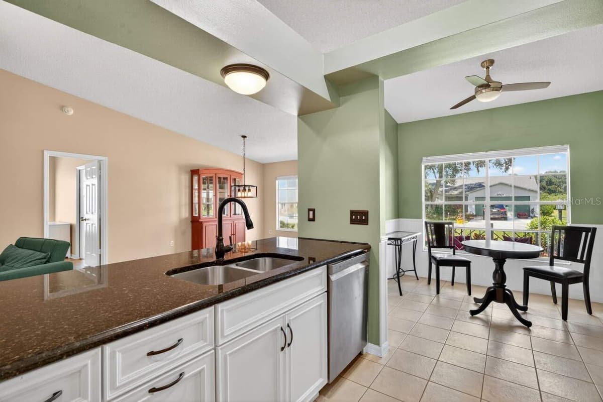 25800 BELLE HELENE — photo 10 of 36
