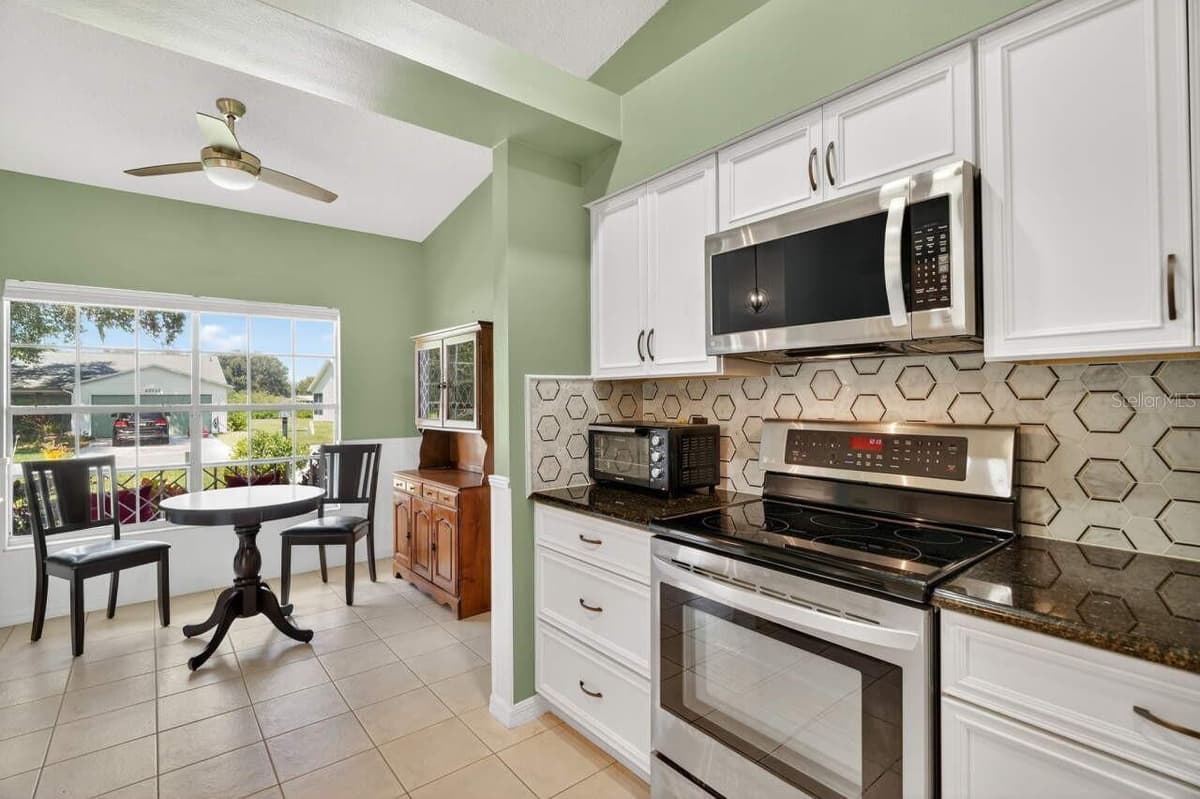25800 BELLE HELENE — photo 11 of 36