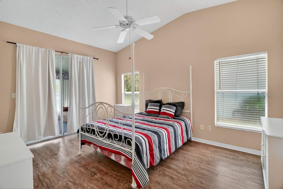 25800 BELLE HELENE — photo 15 of 36