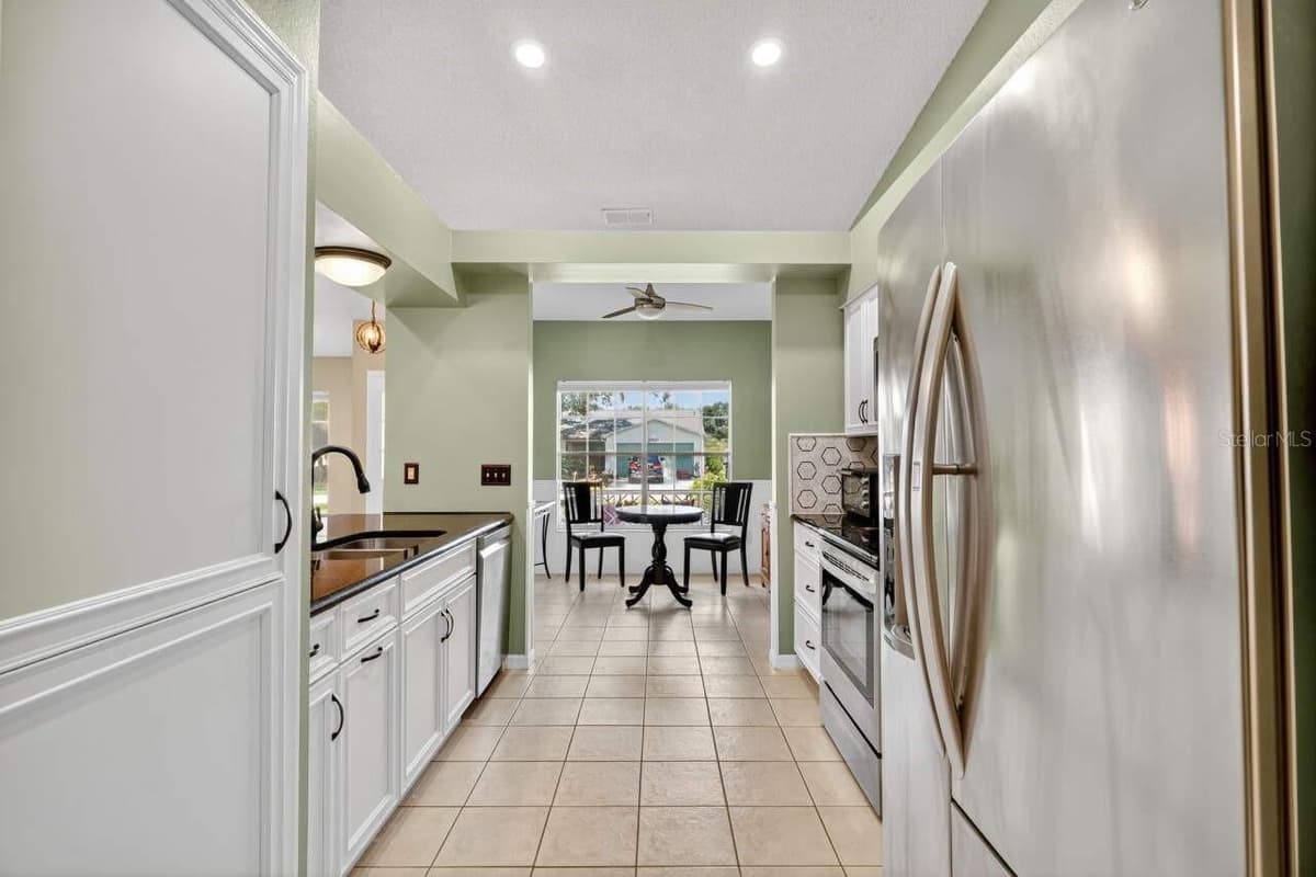 25800 BELLE HELENE — photo 9 of 36