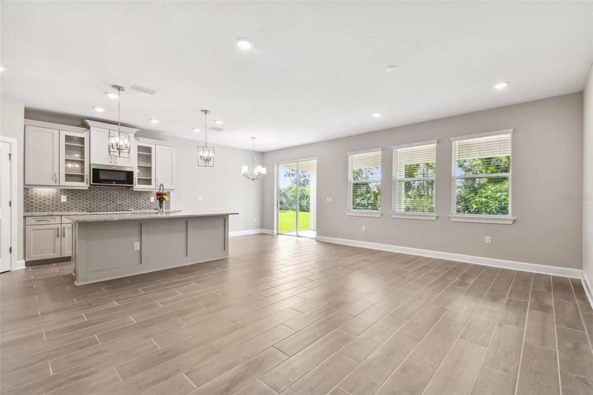 620 NASTURTIUM COURT — photo 18 of 62