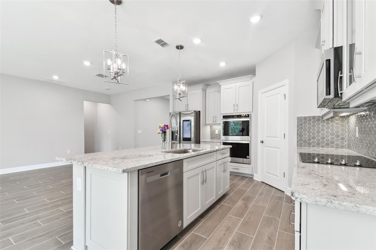 620 NASTURTIUM COURT — photo 4 of 62
