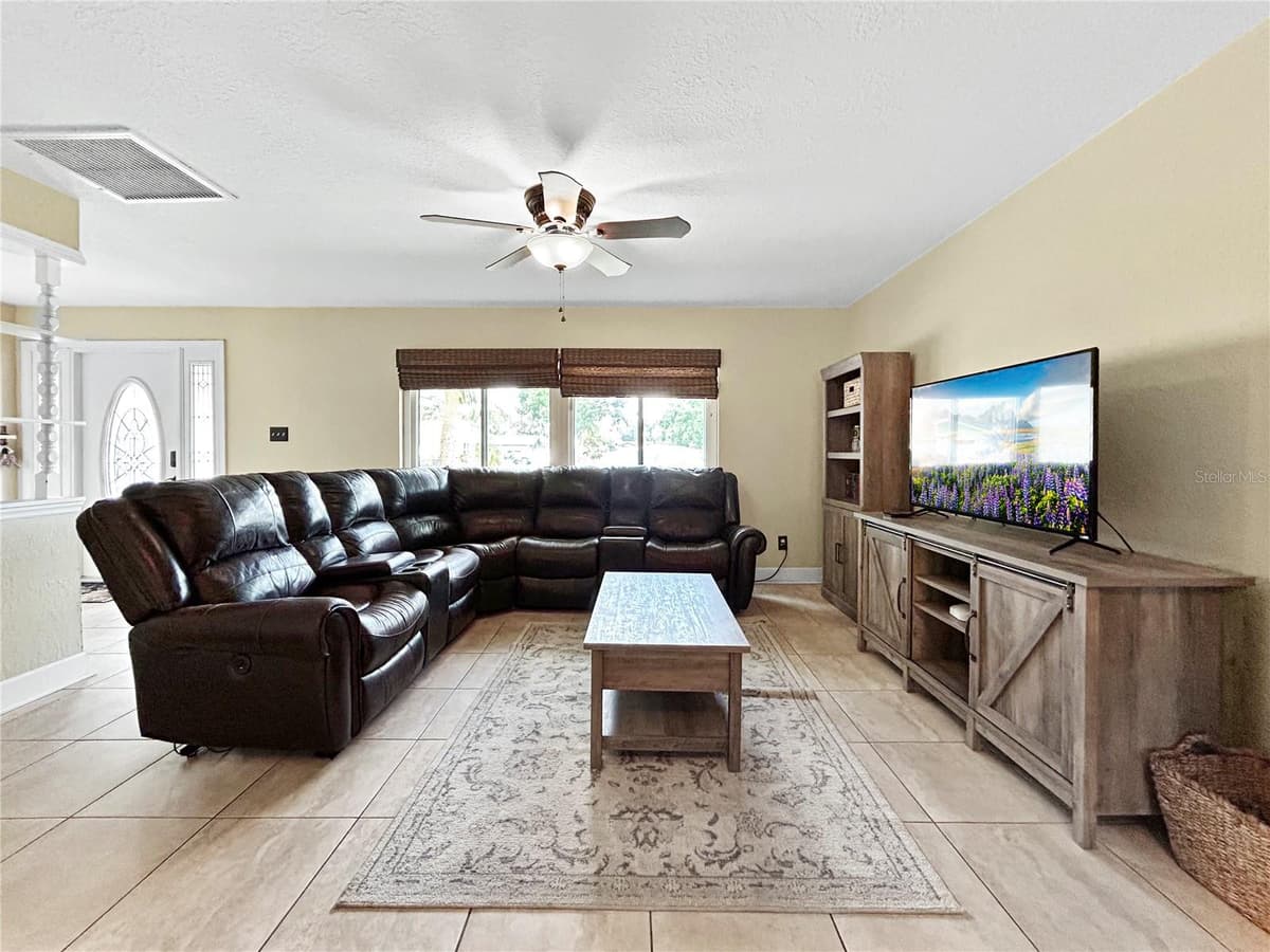 3508 YALE CIRCLE — photo 4 of 14