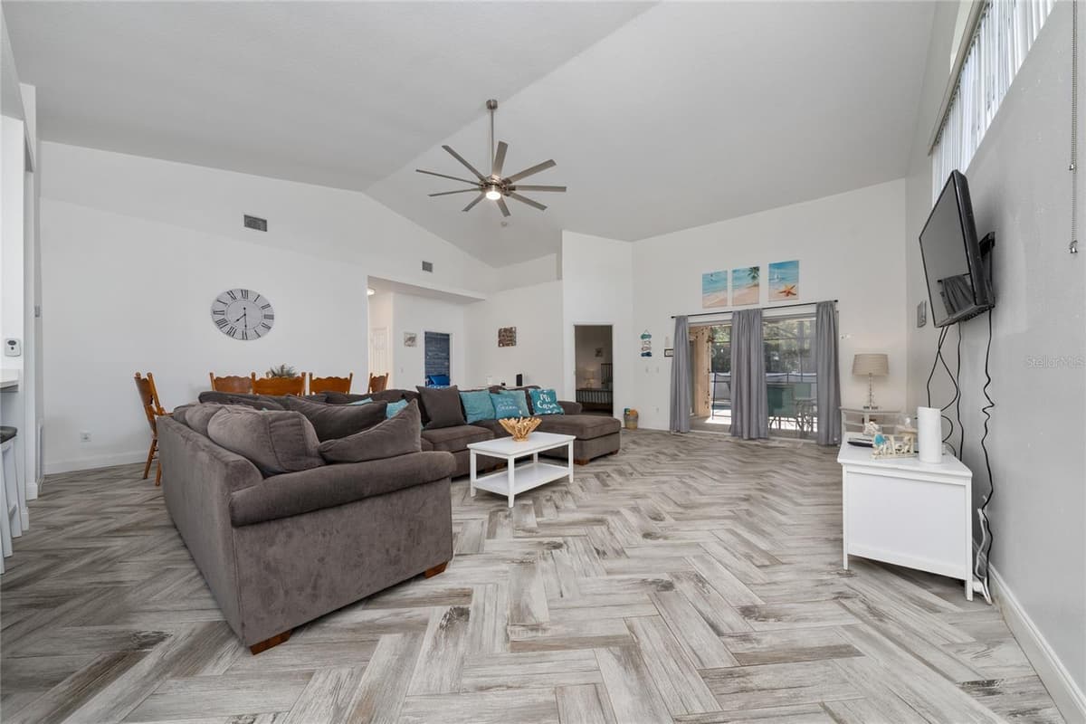 2902 PADDINGTON WAY — photo 4 of 28