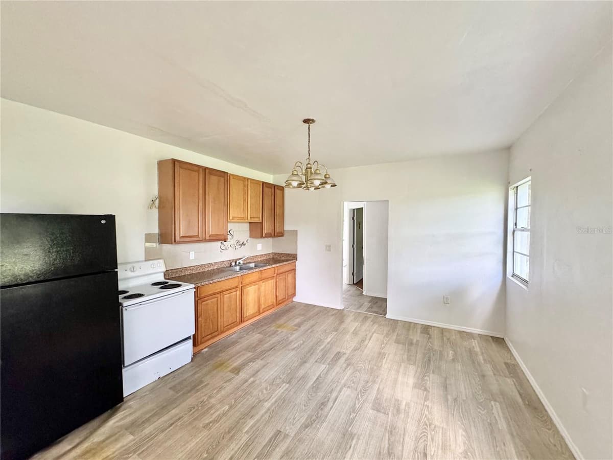 412 BAY STREET — photo 9 of 14