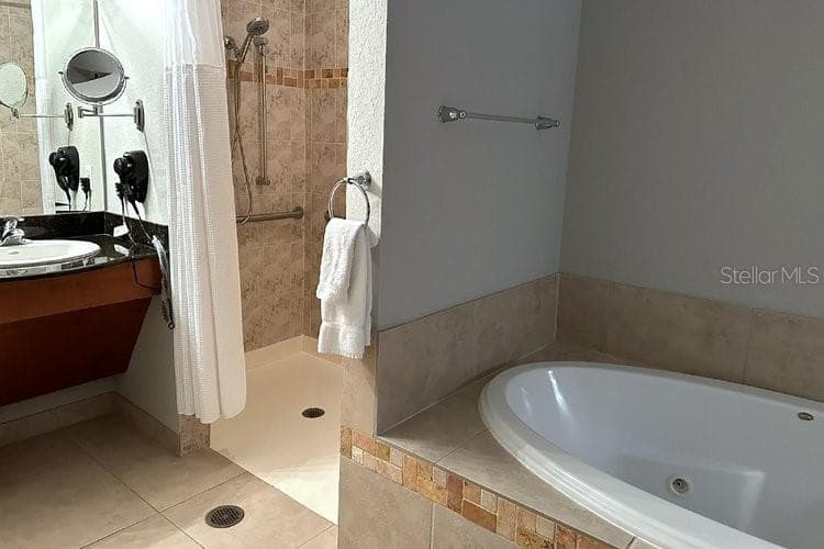 8125 RESORT VILLAGE DRIVE — photo 15 of 60