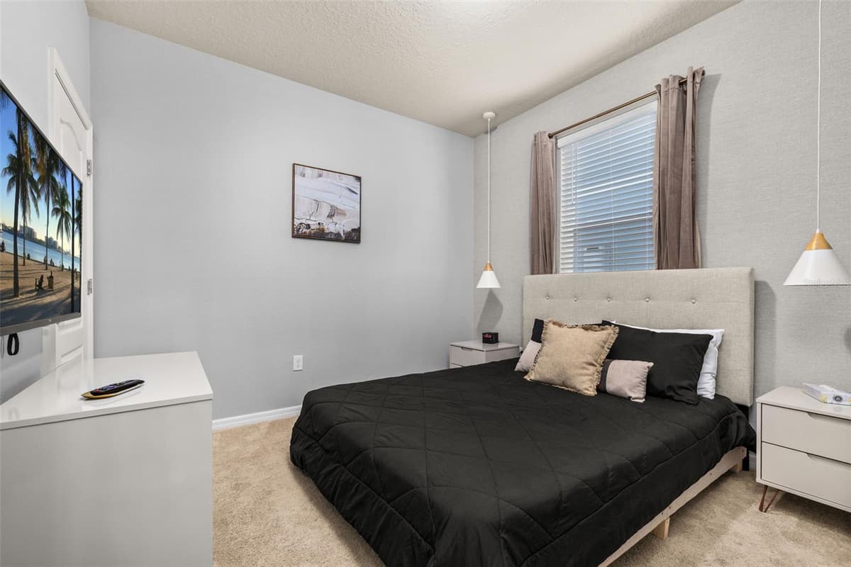 7184 OAKMOSS LOOP — photo 18 of 92