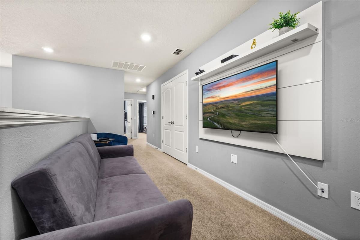 7184 OAKMOSS LOOP — photo 22 of 92