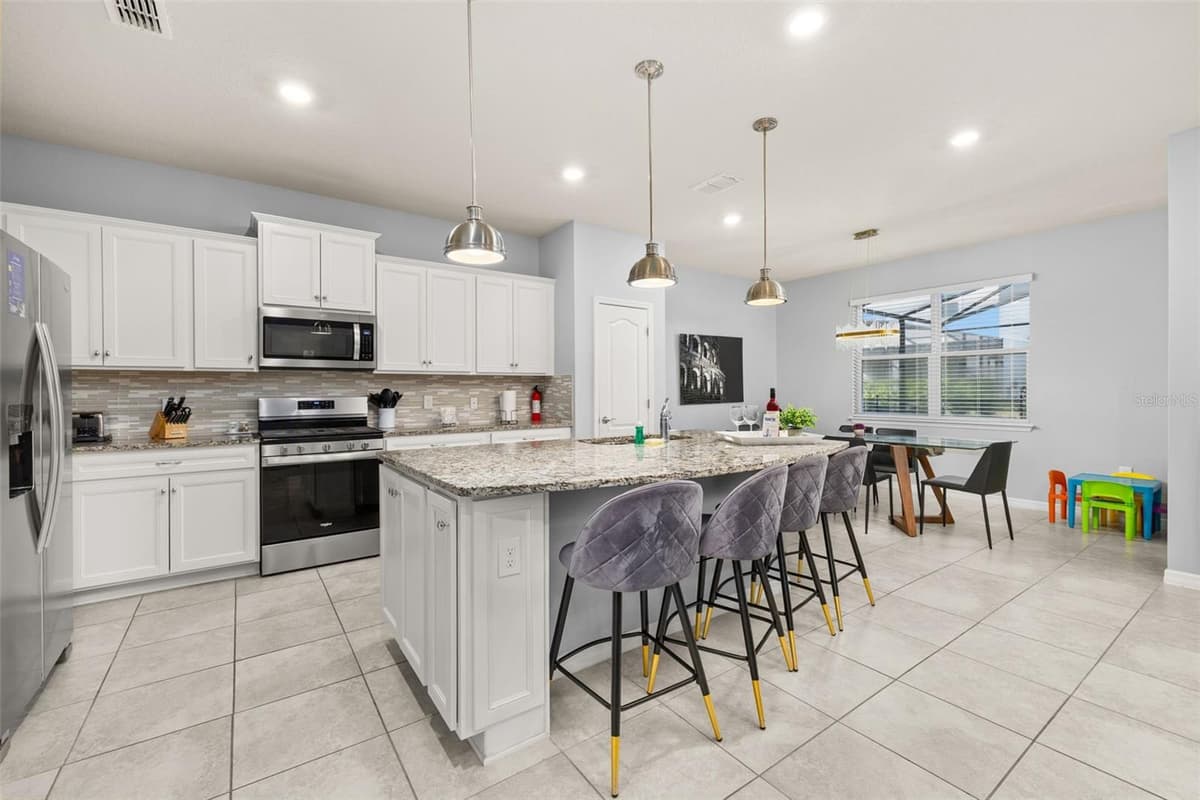 7184 OAKMOSS LOOP — photo 8 of 92