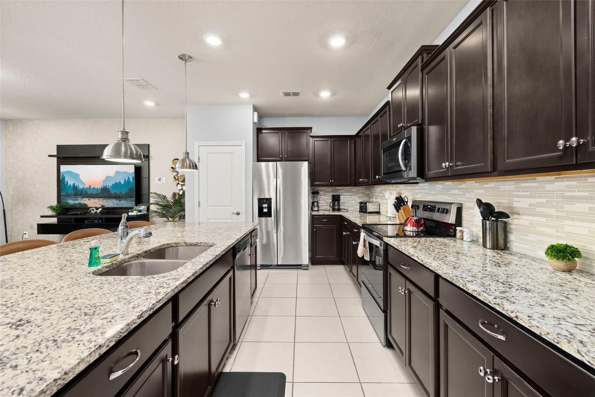971 PARADISE DRIVE — photo 4 of 94