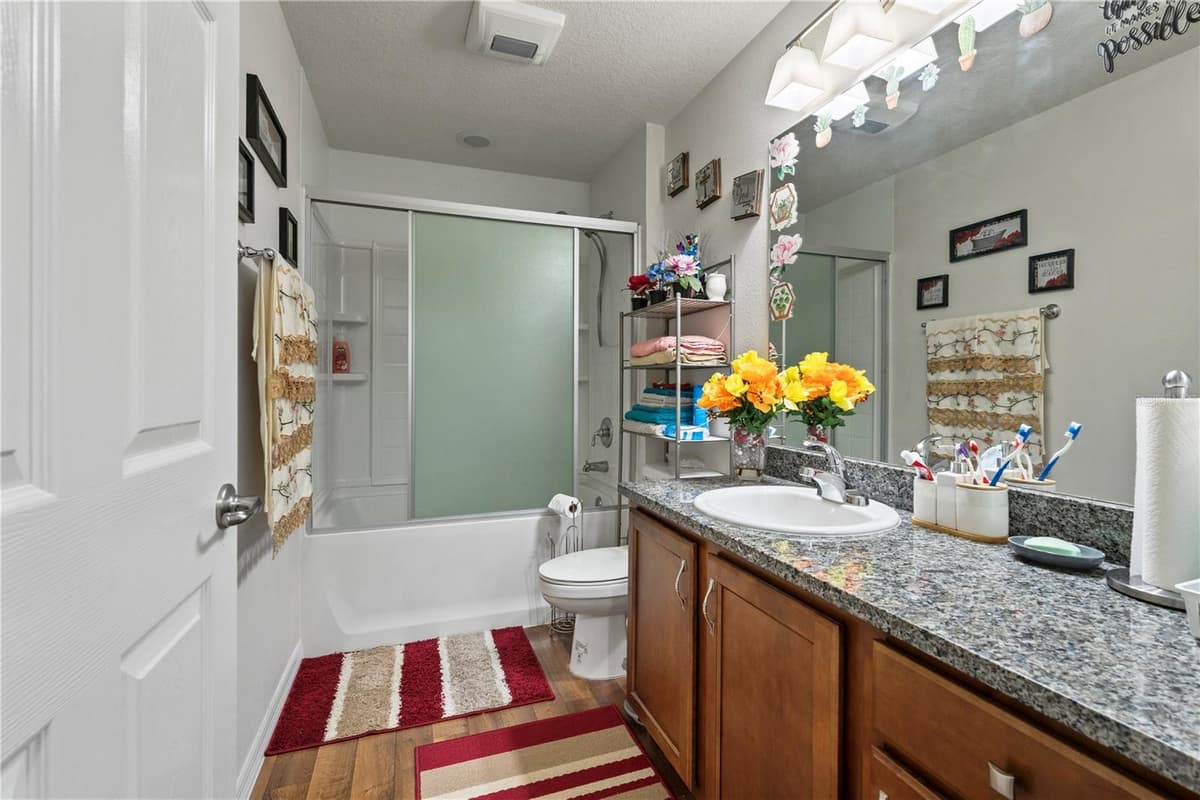 4406 152ND STREET — photo 13 of 37